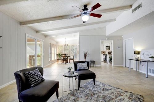 1305 August Dr, Austin TX  78753-2909 exterior