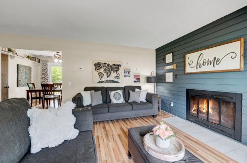 15391 Drexel Way, Saint Paul MN  55124-6834 exterior