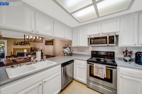 353 Eastgate Ln, Pacheco, CA 94553-6532