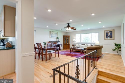 6818 Ontario St, Springfield, VA 22152-3340