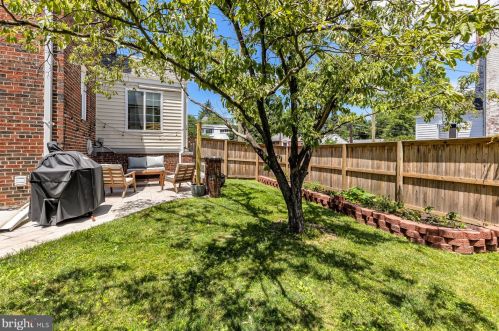 618 Wayne Ave, Silver Spring MD  20910-5556 exterior