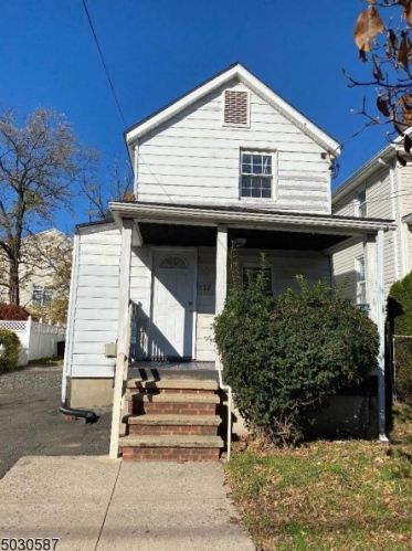 172 Monroe St, Rahway, NJ 07065-5154