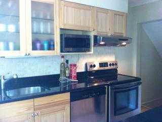 4111 33rd St, Arlington VA  22206-2006 exterior