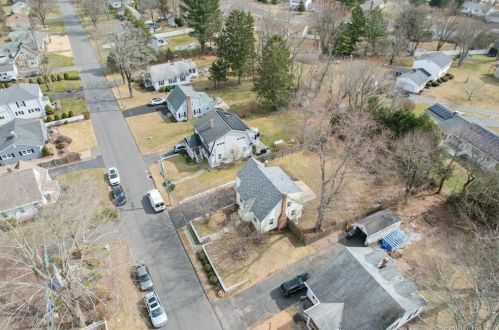 53 Flagler Ave, Cheshire CT  06410-2201 exterior