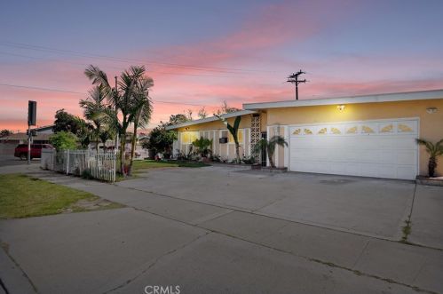 2010 Glenwood Pl, Santa Ana, CA 92704-4617