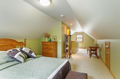 556 Edith Ave, Saint Paul MN  55115-2030 exterior