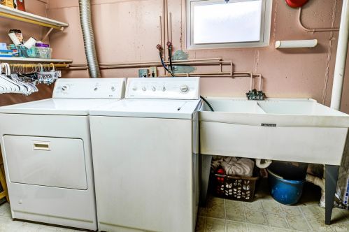 331 Ridgemoor Dr, Willowbrook IL  60527-5419 exterior