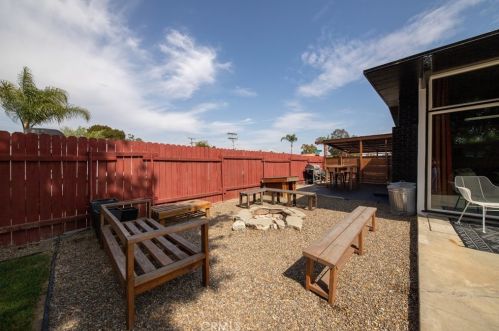 5989 Grand Ave, Riverside CA  92504-1370 exterior