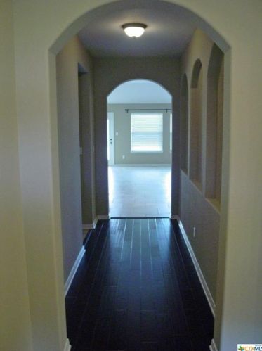 109 Cobble Stone Ct, Victoria, TX 77904-2811