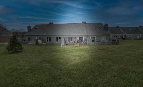 832 Kenmare Pkwy, Crown Point, IN 46307-2653