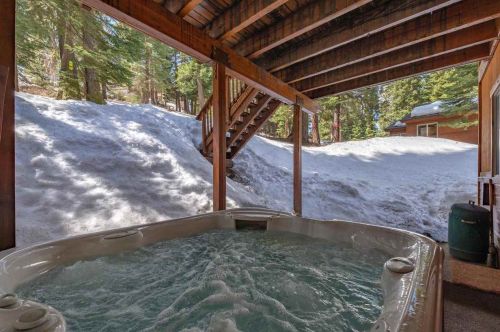 11799 Tundra Dr, Truckee CA  96161-6100 exterior