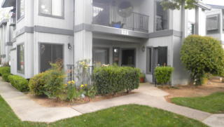 225 Ridgetop Dr, Redding, CA 96003-3268