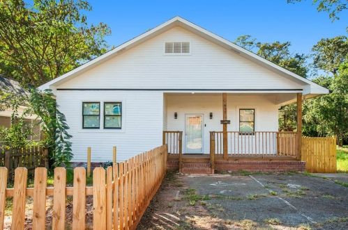 957 Metropolitan Pkwy, Atlanta GA  30310-2845 exterior