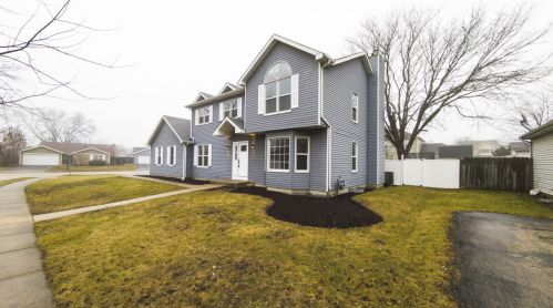 246 Roman Cir, Lemont IL  60440-2590 exterior