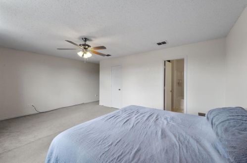 960 Stone Chapel Way, Fort Worth TX  76179-7304 exterior