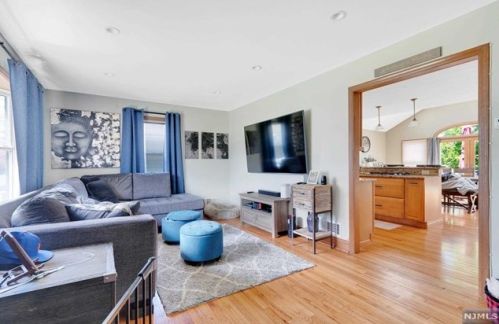 74 Randolph Ave, Dumont, NJ 07628-1920