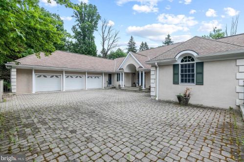 325 Cherry Hill Rd, Princeton NJ  08540-7617 exterior