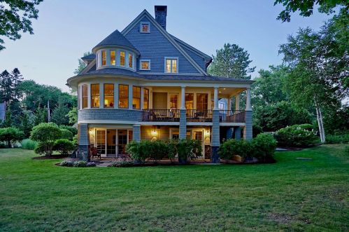 64 Pleasant Point Dr, Portsmouth, NH 03801-5265