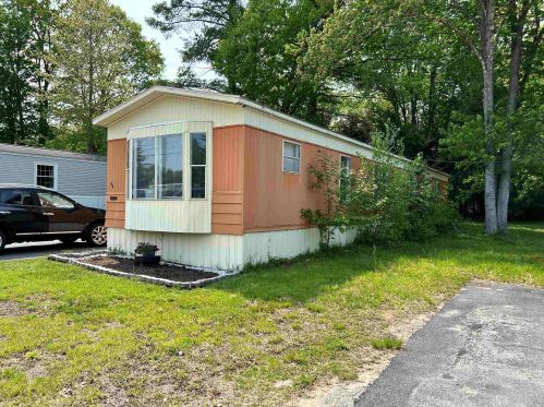 44 Crystal Spgs, Somersworth, NH 03878-1218