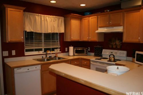 203 Rockey Park Ln, Draper, UT 84020-4512