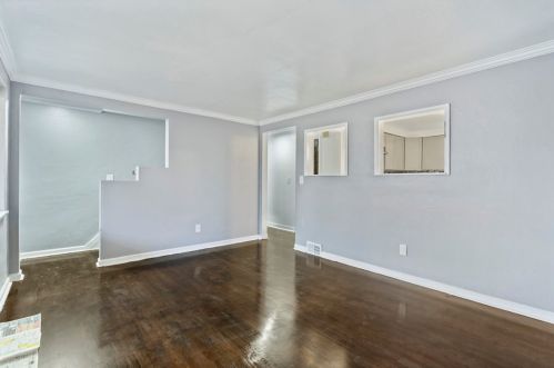2410 Cleveland St, Mckeesport, PA 15132-5719