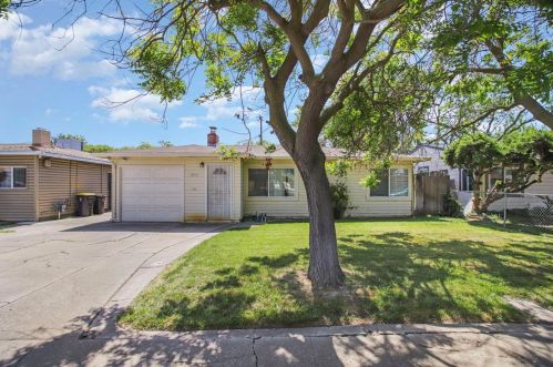 1832 Del Rio Dr, Stockton, CA 95204-1718