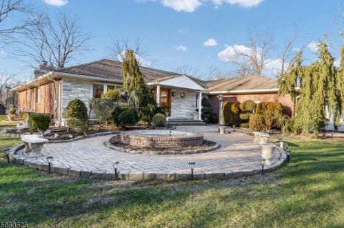 57 Jefferson Rd, Whippany, NJ