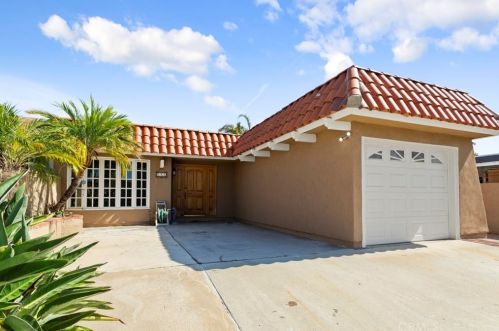 326 Calle Montecito, Oceanside, CA 92057-5930