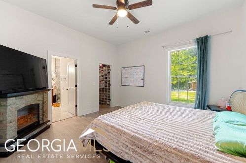 1666 Connally Dr, Atlanta GA  30344-1166 exterior