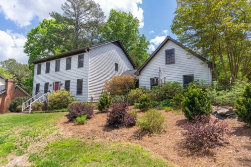 4178 Derden Cir, Lilburn, GA 30047-3127