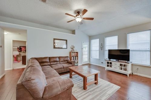 5724 Northfield Dr, Fort Worth TX  76179-3750 exterior