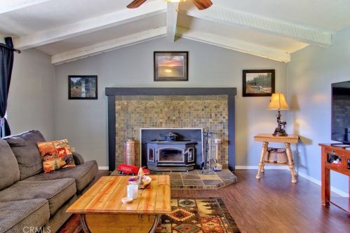8467 Montna Dr, Paradise, CA 95969-2440