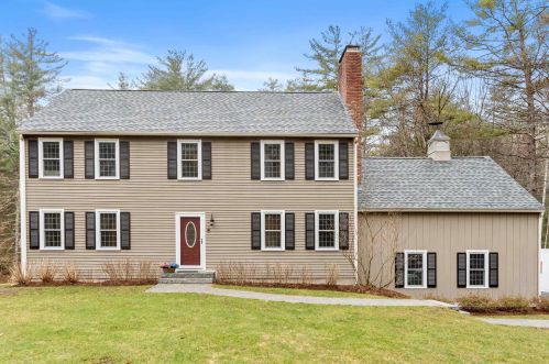 8 Steeple Ln, Amherst, NH 03031-3201
