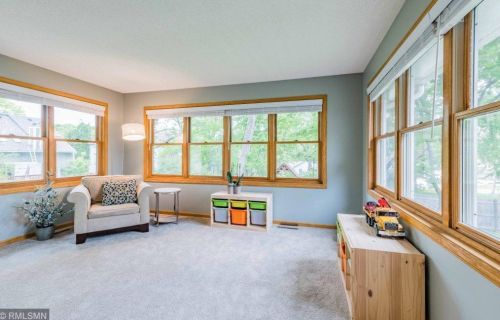 2224 Ariel St, Saint Paul MN  55109-2852 exterior