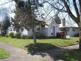 2406 Rosa Parks Way, Portland OR  97217-4948 exterior