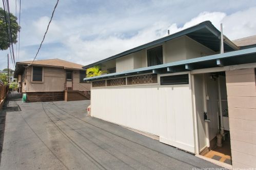742 19th Ave, Honolulu HI  96816-4502 exterior