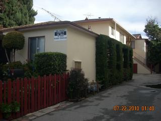 4064 Redwood Ave, Los Angeles CA  90066-5102 exterior