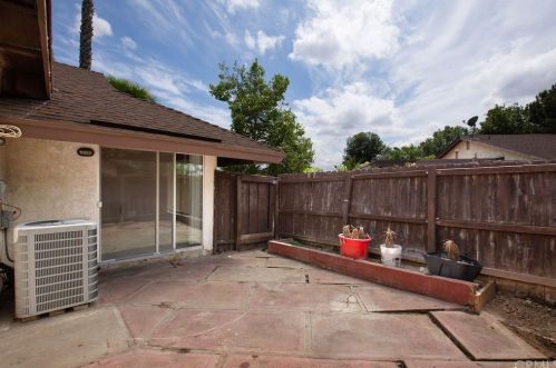 9211 Admiralty Ave, Riverside CA  92503-3348 exterior