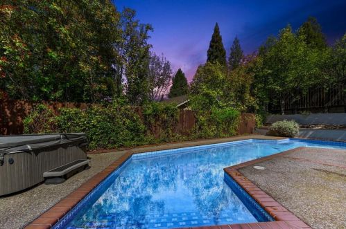8501 Briarbrook Cir, Citrus Heights, CA 95662-2649