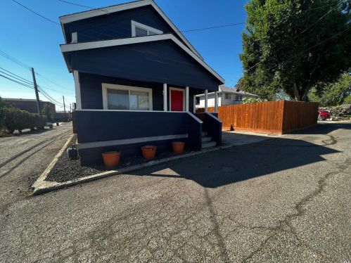 36 3rd St, Rio Vista, CA 94571-1725