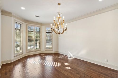 5935 Encore Dr, Dallas TX  75240-4759 exterior