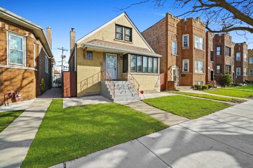 6327 Keating Ave, Chicago, IL 60646-4425