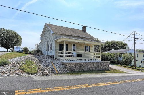 2675 Centennial Rd, Hanover, PA 17331-9094