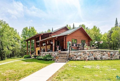 5866 Old Miller Trunk Hwy, Duluth, MN 55811-1230