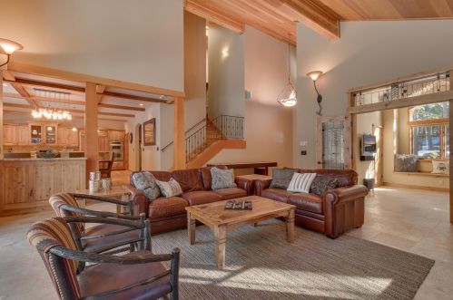 11488 Lucerne Ln, Truckee, CA 96161-7142
