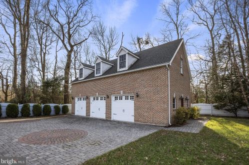 285 Mt Laurel Rd, Mount Laurel NJ  08054-9557 exterior