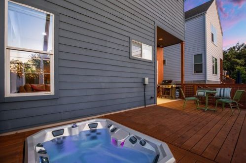 3100 Aldwyche Dr, Austin TX  78704 exterior