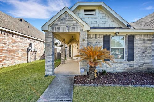 313 Broken Pine Ct, Conroe, TX 77304-1775