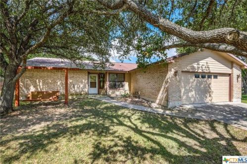 136 High Country Dr, Seguin, TX 78155-9740