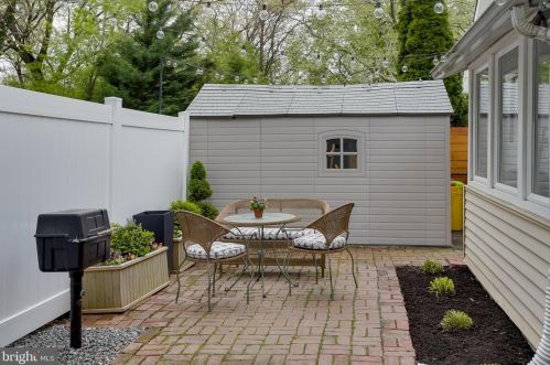 46 Nicholson Rd, Camden NJ  08106-1048 exterior